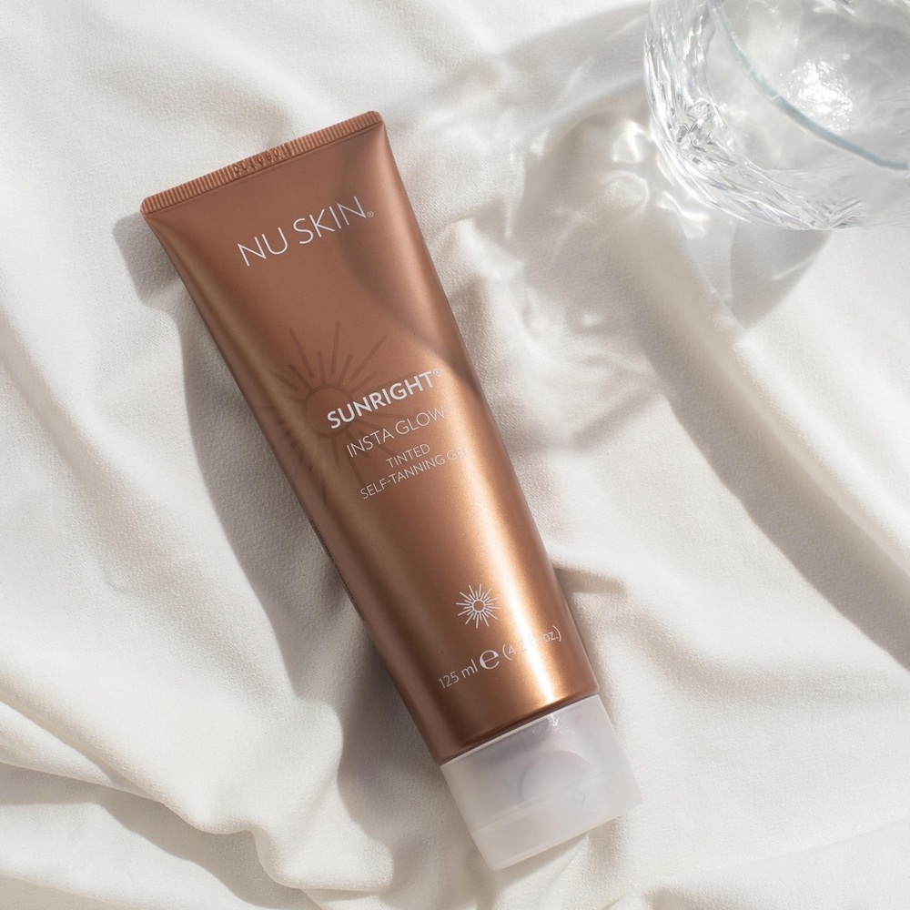 ONE NUSKIN Sunright Insta Glow Tanning Gel (SELF TANNER) EXPIRE 4/2023
